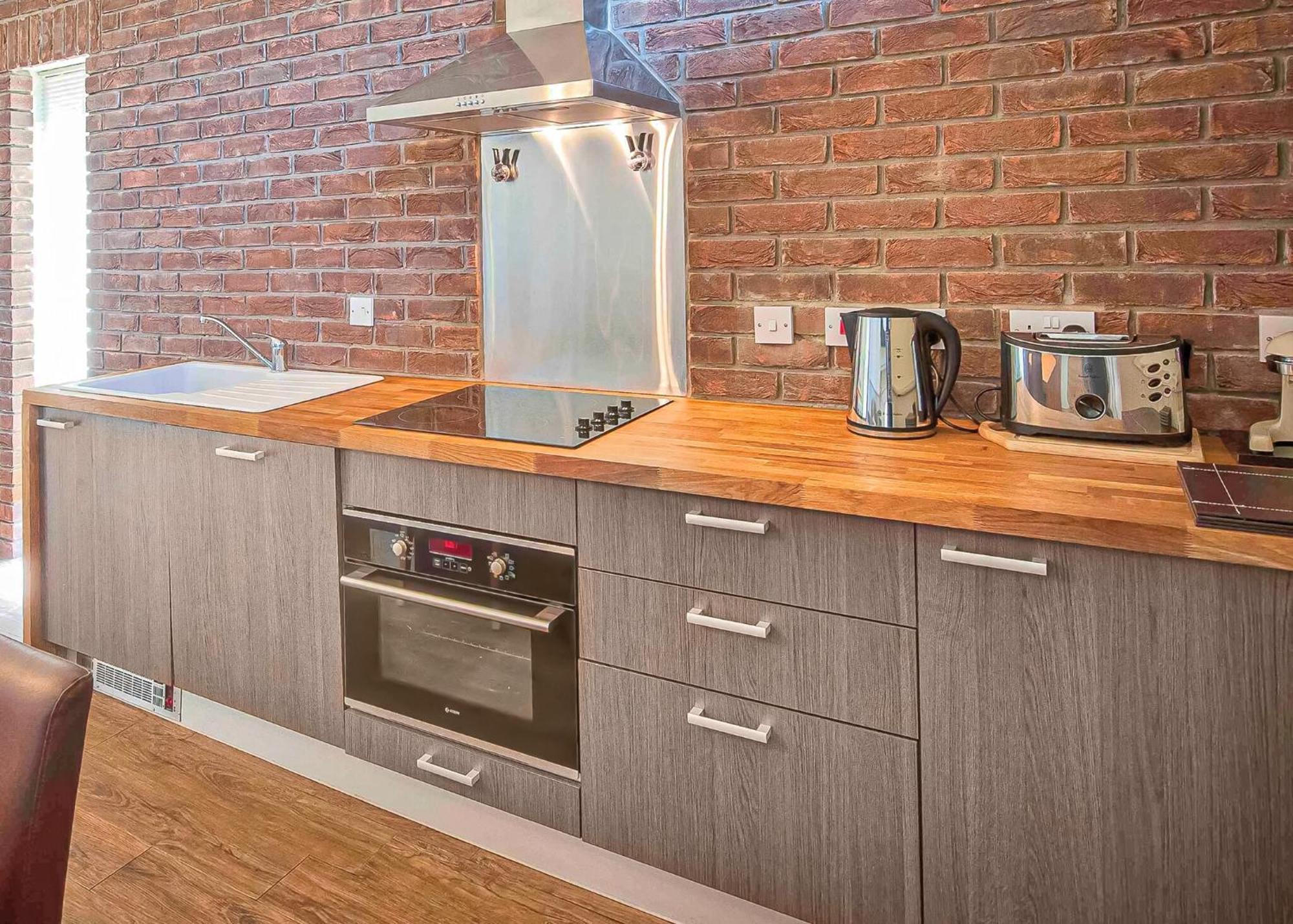 The Sherwood Hideaway Lodges Bothamsall 외부 사진